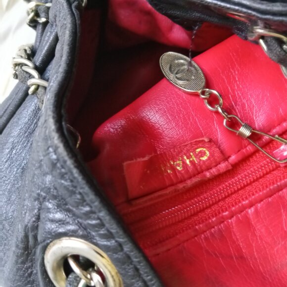 80's CHANEL Bucket Bag - Picture 9 of 10